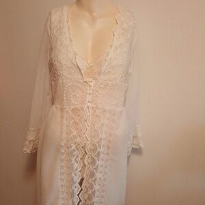 Beautiful Vintage Nightgown